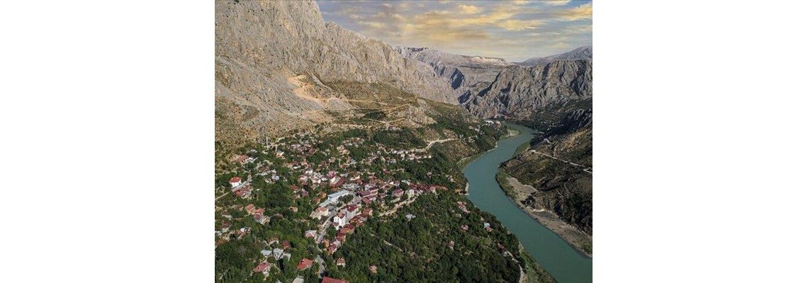 Erzincan Kemaliye İlçesi İş Elbiseleri ve Personel Kıyafetleri